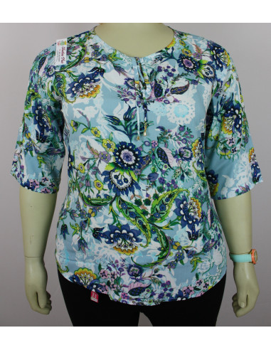 Blusa-talla-grande-2XL-azul-claro--con-estampado-de-flores-manga-3/4-BELMODA-R0539