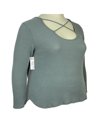 Blusa-talla-grande-gordita2XL-verde-detalle-de-tiras-cruzadas-CHARLOTTE-ROUSSE-R0689