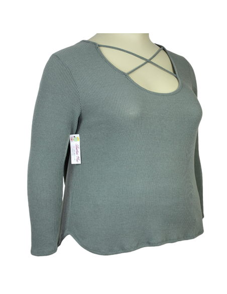 Blusa-talla-grande-gordita2XL-verde-detalle-de-tiras-cruzadas-CHARLOTTE-ROUSSE-R0689