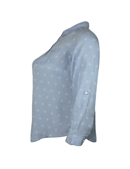 Blusa-talla-grande-gordita-2XL-tono-azul-claro-con-diseño-de-flores-blancas-WESTPORT-R0705